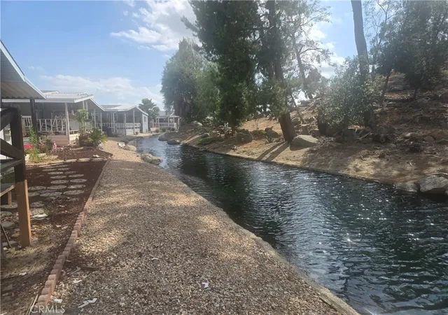 Photo 2 of Manufactured home for sale at 5001 Florida #381, Hemet, CA 92545 | MLS# CV26144398 | Listing updated on 2026-09-20