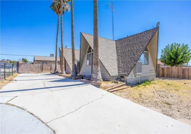 Photo 4 of House for sale at 25567 Main, Barstow, CA 92311 | MLS# HD26141334 | Listing updated on 2026-10-06
