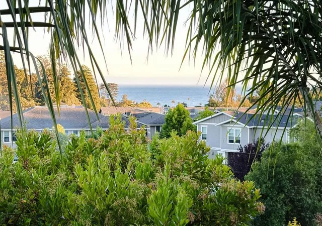 Photo 1 of Single family home for sale at 104 Vista Mar Ct, Aptos, CA 95003 | MLS# ML82051103 | Listing updated on 2026-10-12