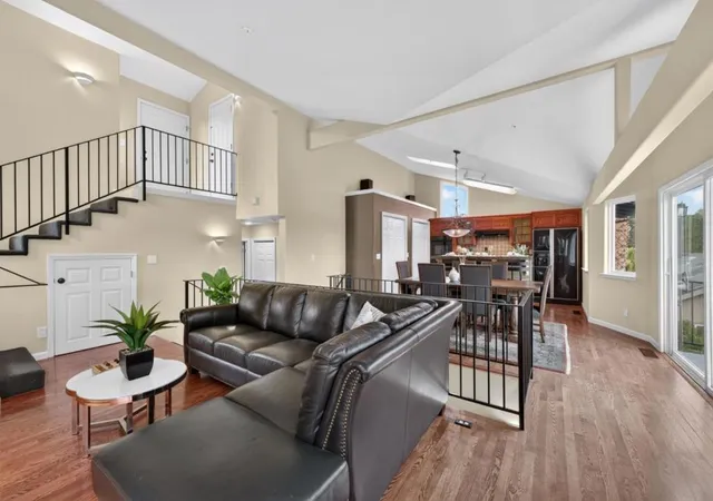 Photo 2 of Single family home for sale at 104 Vista Mar Ct, Aptos, CA 95003 | MLS# ML82051103 | Listing updated on 2026-10-12