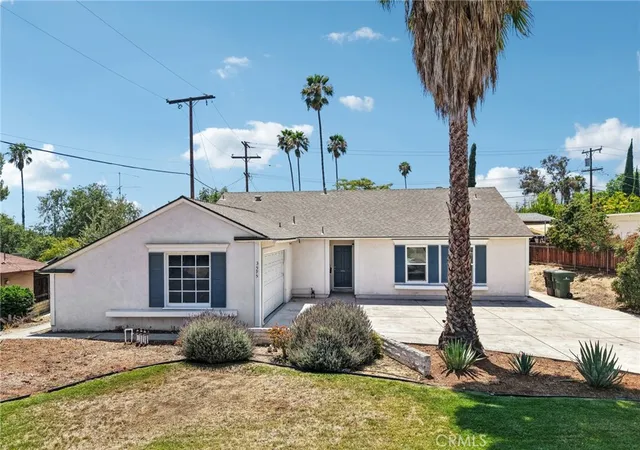 3rd image of 3595 Watkins Dr, Riverside, CA 92507 | MLS# OC26142083