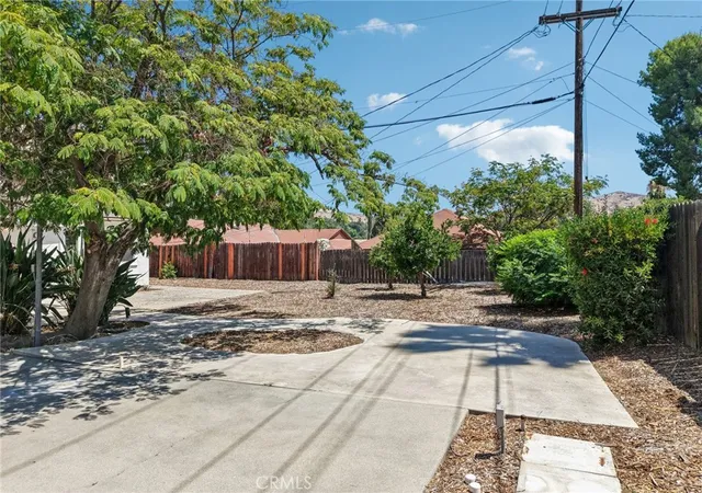 48th image of 3595 Watkins Dr, Riverside, CA 92507 | MLS# OC26142083