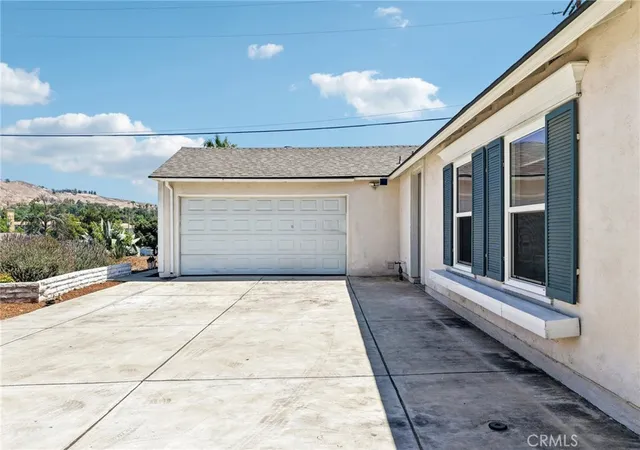 4th image of 3595 Watkins Dr, Riverside, CA 92507 | MLS# OC26142083