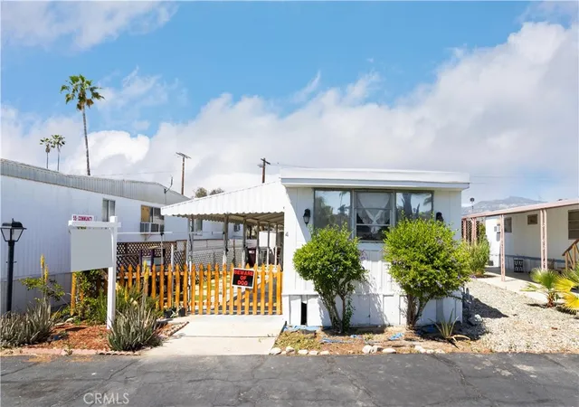 Homes for sale in Hemet, CA | 25521 N Lincoln Ave #4, Hemet, CA 92544 | MLS# SW26144518