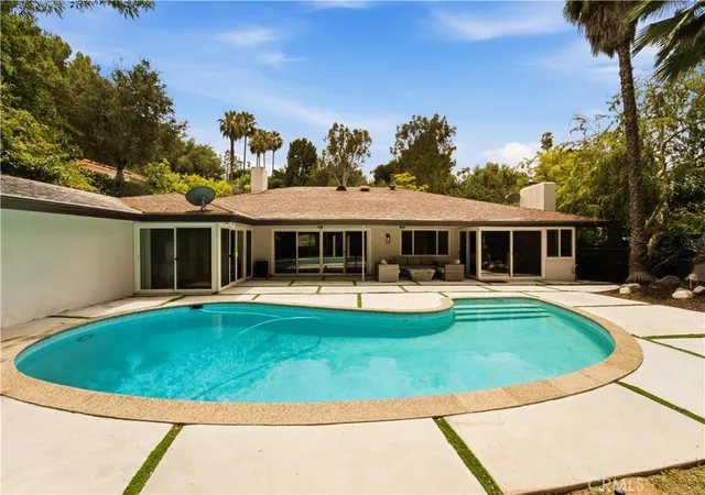 2nd image of 15701 Royal Ridge, Sherman Oaks, CA 91403 | MLS# SR26144480