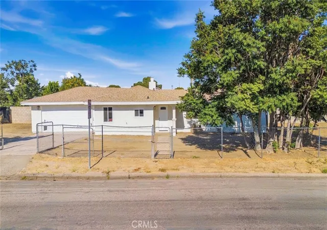 Homes for sale in Bloomington, CA | 19512 Jurupa, Bloomington, CA 92316 | MLS# IV26141765