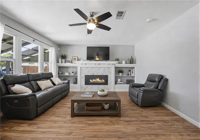 Photo 3 of Single family home for sale at 505 E Mayberry Ave, Hemet, CA 92543 | MLS# SW26144459 | Listing updated on 2026-10-03