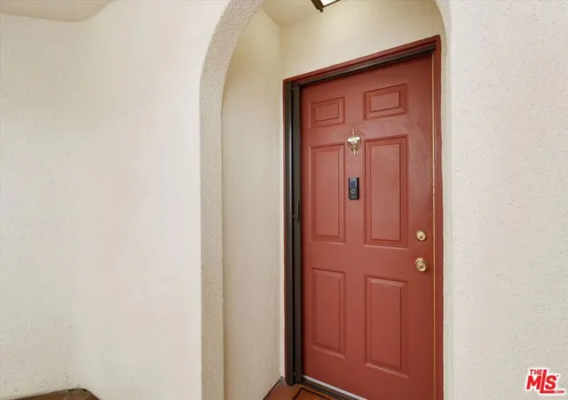 Photo 3 of Condo for sale at 2025 4th Street #302A, Santa Monica, CA 90405 | MLS# 26854833 | Listing updated on 2026-10-02