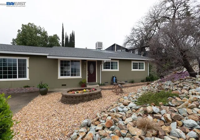 5th image of 3345 Oakwood Pl, Redding, CA 96001 | MLS# 41140358