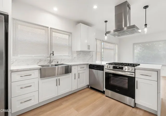 Photo 4 of Single family home for sale at 3609 4th Avenue, Los Angeles, CA 90018 | MLS# P1-27842 | Listing updated on 2026-07-03