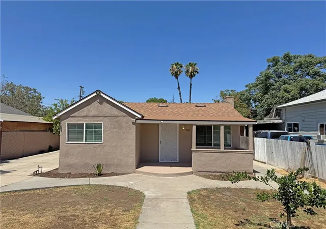 1st image of 302 S Jackson, Fresno, CA 93702 | MLS# NS26144626