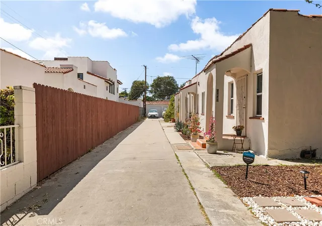 1st image of 8947 Hubbard, Culver City, CA 90232 | MLS# IN26143692