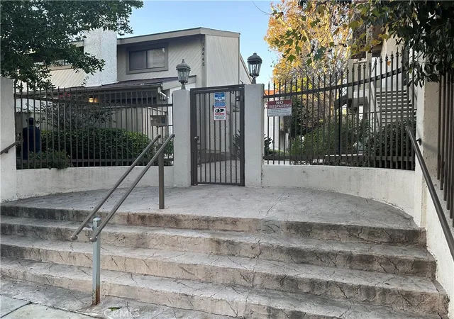 22nd image of 18445 Hatteras St #402, Tarzana, CA 91356 | MLS# TR26144709