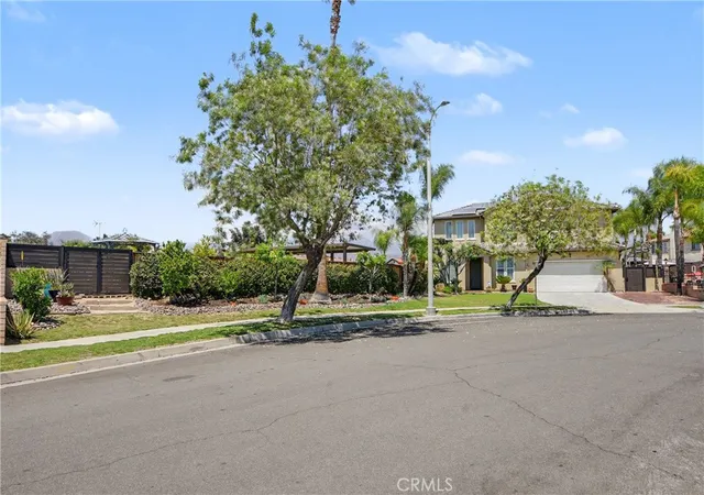 2nd image of 923 Denise, Redlands, CA 92374 | MLS# IV26142539