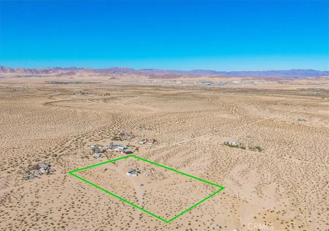 35th image of 70797 Dunlap Rd, Twentynine Palms, CA 92277 | MLS# JT26144827