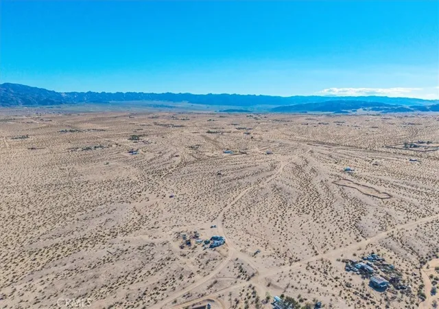 4th image of 70797 Dunlap Rd, Twentynine Palms, CA 92277 | MLS# JT26144827