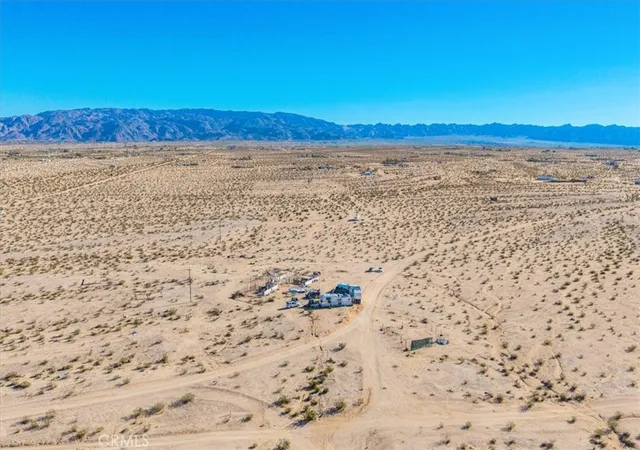 5th image of 70797 Dunlap Rd, Twentynine Palms, CA 92277 | MLS# JT26144827