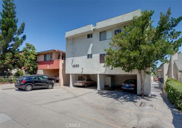 Photo 2 of Multi family home for sale at 1052 Elm Ave, Glendale, CA 91201 | MLS# AR26144903 | Listing updated on 2026-07-03