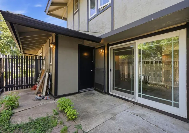 Photo 14 of Townhouse for sale at 1806 Chinquapin Ct #C, Concord, CA 94519 | MLS# ML82053012 | Listing updated on 2026-07-03