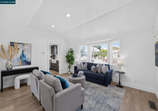Photo 3 of Single family home for sale at 427 Grant St, Vallejo, CA 94590 | MLS# 41140401 | Listing updated on 2026-10-08