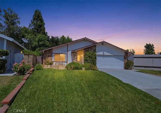 Photo 1 of Single family home for sale at 25097 Green Ml Ave, Newhall, CA 91321 | MLS# OC26141526 | Listing updated on 2026-09-19