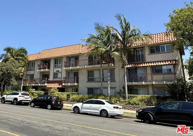 Homes for sale in Los Angeles, CA | 11656 Montana Ave #302, Los Angeles, CA 90049 | MLS# 26851771