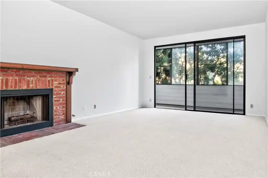 Listing Photo 1 - Condo for sale in 4600 Via Dolce located at 4600 Via Dolce, Marina Del Rey, CA 90292 - Unit #2203
