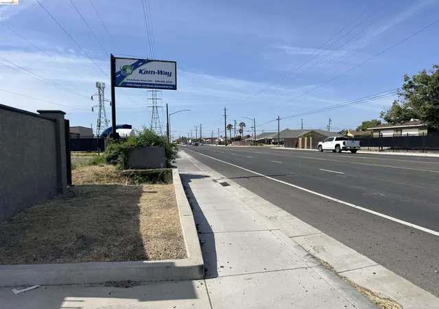 3rd image of 7031 Power Inn Rd, Sacramento, CA 95828 | MLS# 41140423