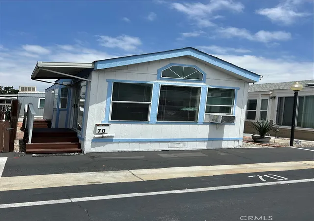 1st image of 11250 Playa St #70, Culver City, CA 90230 | MLS# DW26145085