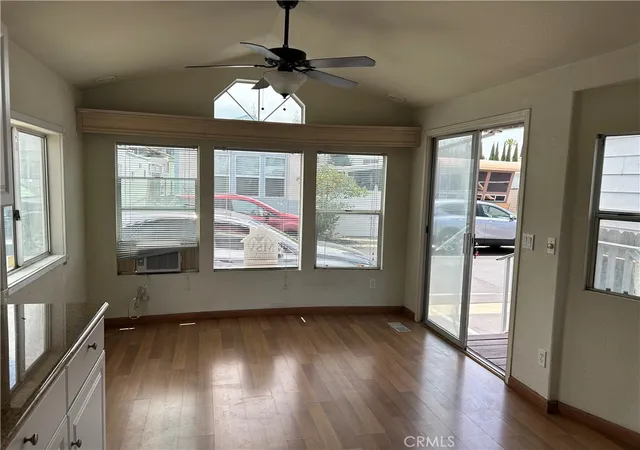 2nd image of 11250 Playa St #70, Culver City, CA 90230 | MLS# DW26145085