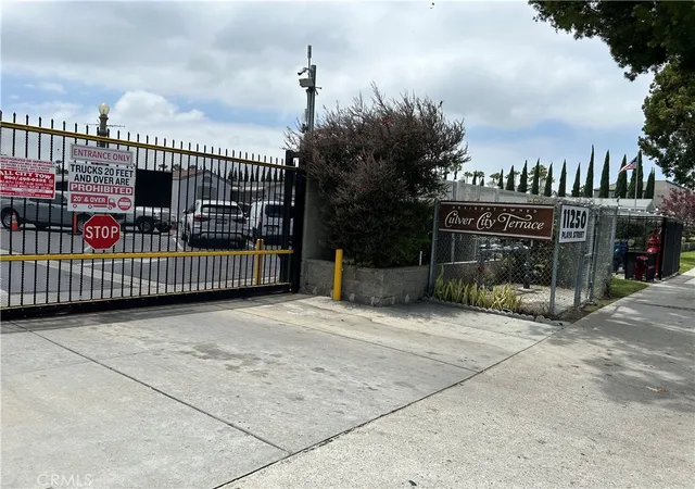 4th image of 11250 Playa St #70, Culver City, CA 90230 | MLS# DW26145085