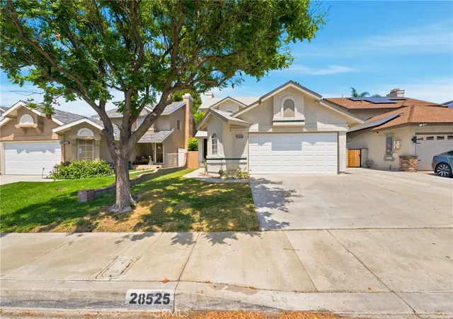 Photo 2 of Sale Pending at 28525 Sugar Pine Way, Santa Clarita, CA 91390 | MLS# OC26132244 | Listing updated on 2026-09-30