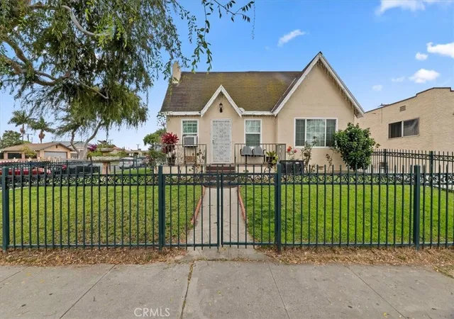 3rd image of 4074 Santa Ana, South Gate, CA 90280 | MLS# TR26144238