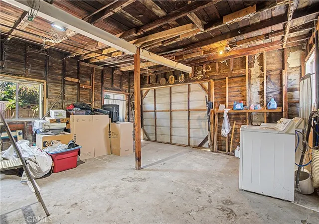 Photo 12 of Sale Pending at 10313 Virginia, South Gate, CA 90280 | MLS# SR26144841 | Listing updated on 2026-09-28