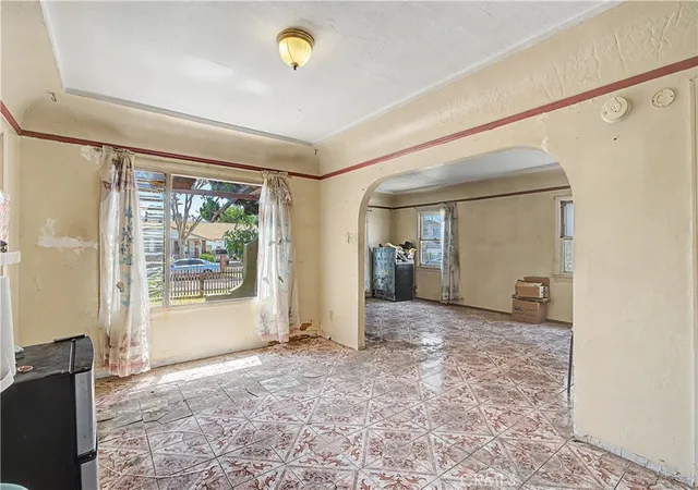 Photo 3 of Sale Pending at 10313 Virginia, South Gate, CA 90280 | MLS# SR26144841 | Listing updated on 2026-09-28