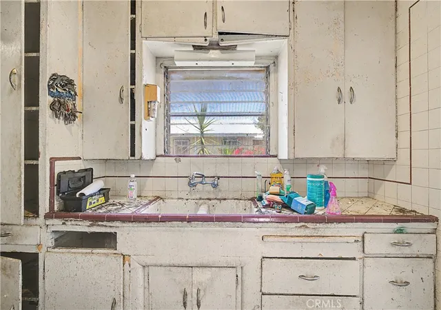Photo 4 of Sale Pending at 10313 Virginia, South Gate, CA 90280 | MLS# SR26144841 | Listing updated on 2026-09-28