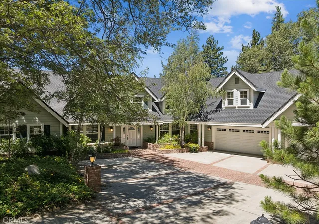 1st image of 468 S Cumberland, Lake Arrowhead, CA 92352 | MLS# IV26144617