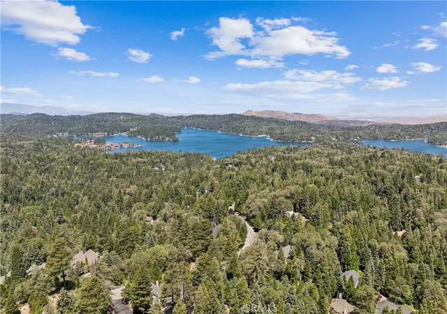 29th image of 468 S Cumberland, Lake Arrowhead, CA 92352 | MLS# IV26144617