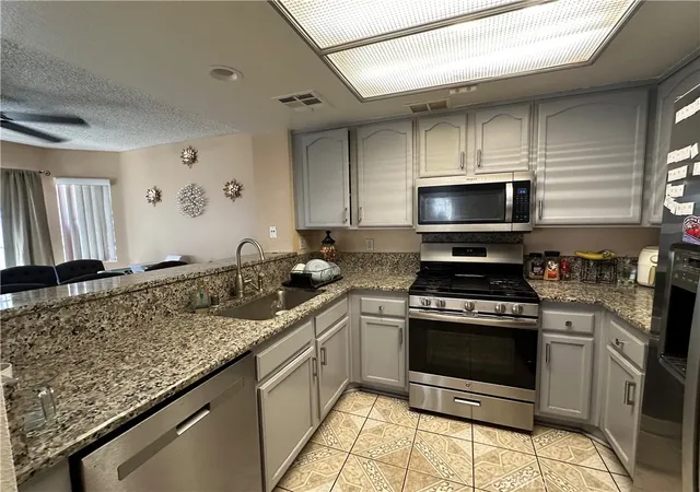 Photo 3 of Single family home for sale at 5147 Moonraker, Palmdale, CA 93552 | MLS# SR26145165 | Listing updated on 2026-07-04