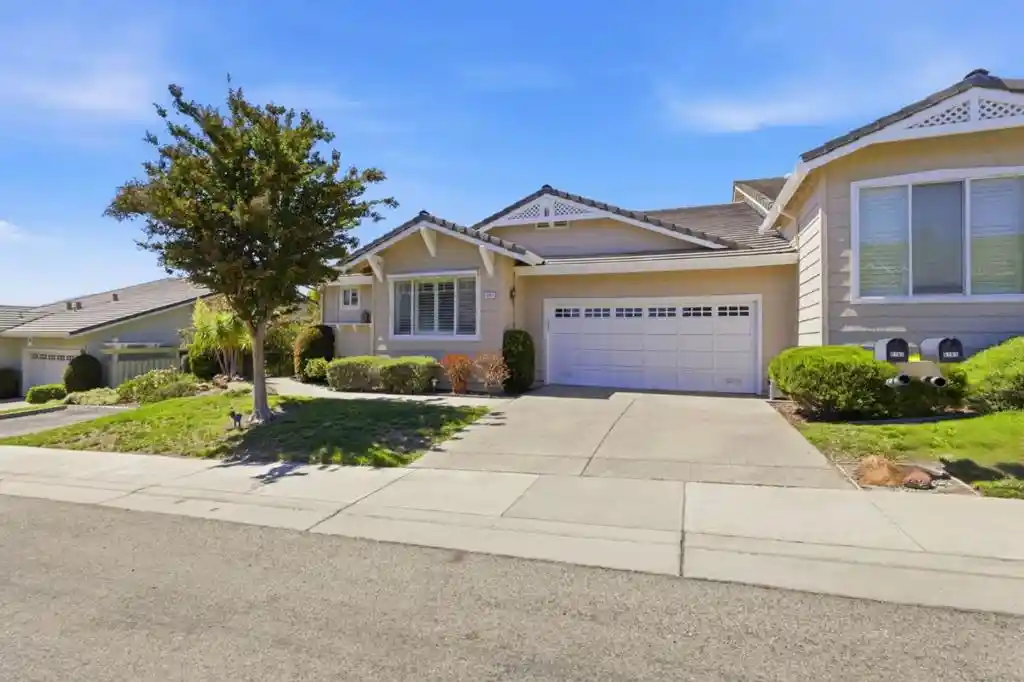 Listing Photo 2 - Condo for sale in 8762 Mccarty Ranch Dr located at 8762 Mccarty Ranch Dr, San Jose, CA 95135 - Unit 8762 Mccarty Ranch Dr