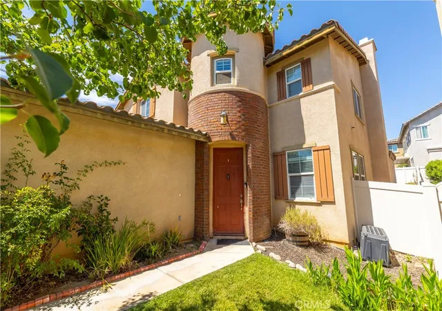 Photo 2 of Single family home for sale at 35356 Trevino, Beaumont, CA 92223 | MLS# IG26144534 | Listing updated on 2026-10-01