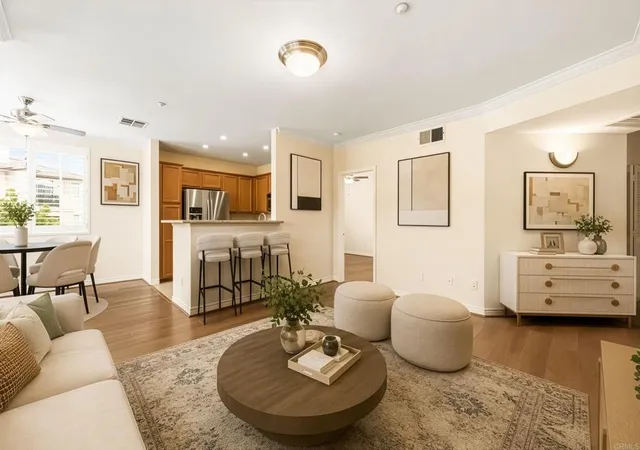 Listing Photo 5 - Condo for sale in building located at 3855 Elijah Ct, San Diego, CA 92130 - Unit #721