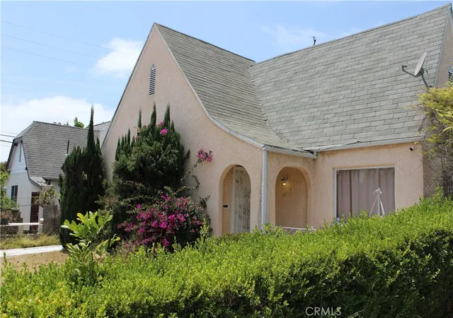Photo 2 of Single family home for sale at 1657 S Fairfax, Los Angeles, CA 90019 | MLS# IV26145286 | Listing updated on 2026-07-09