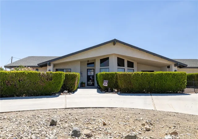 5th image of 16058 Venango, Apple Valley, CA 92307 | MLS# IG26145432
