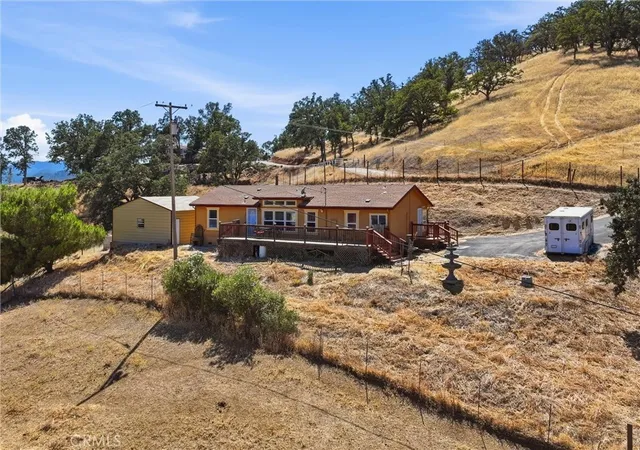 Photo 1 of Single family home for sale at 2659 Reid Ln, Clearlake, CA 95422 | MLS# LC26142547 | Listing updated on 2026-09-30