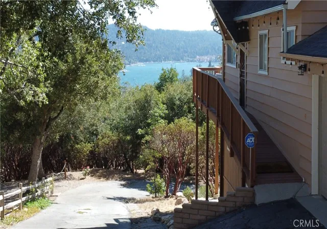5th image of 1251 Glacier Dr, Lake Arrowhead, CA 92352 | MLS# IG26144554