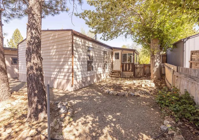 Photo 3 of Manufactured home for sale at 391 Montclair #3, Big Bear City, CA 92314 | MLS# IG26145473 | Listing updated on 2026-07-04