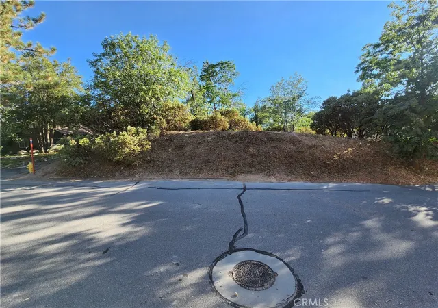 13th image of 1248 Glacier Dr, Lake Arrowhead, CA 92352 | MLS# IG26144602