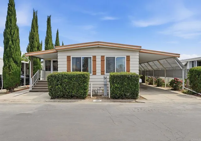 Homes for sale in Vista, CA | 1010 E Bobier Dr #167, Vista, CA 92084 | MLS# NDP2606408