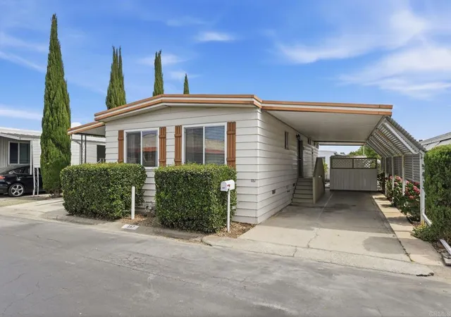 Homes for sale in Vista, CA | 1010 E Bobier Dr #167, Vista, CA 92084 | MLS# NDP2606408